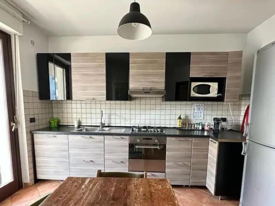 Casa Alpi 44 - Two Bedroom Flat With Huge Balcony Pescara Exterior photo
