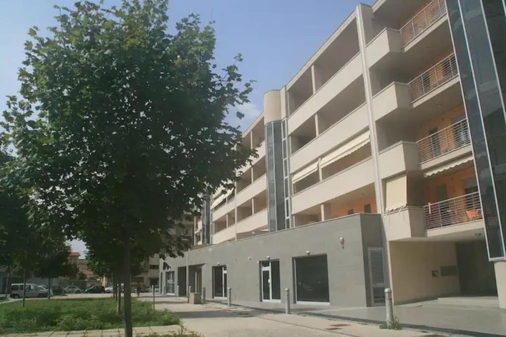Casa Alpi 44 - Two Bedroom Flat With Huge Balcony Pescara Exterior photo